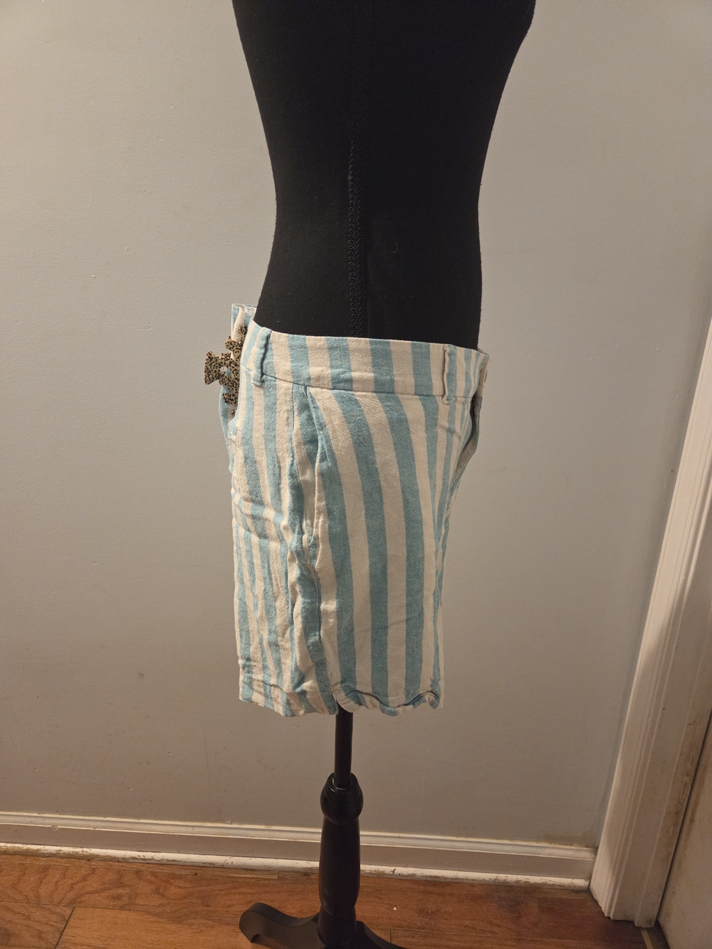 Old Navy Teal and White Striped Shorts - Picture 3 of 8